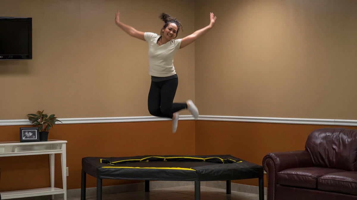 7.5-Foot Trampoline with Enclosure O24245