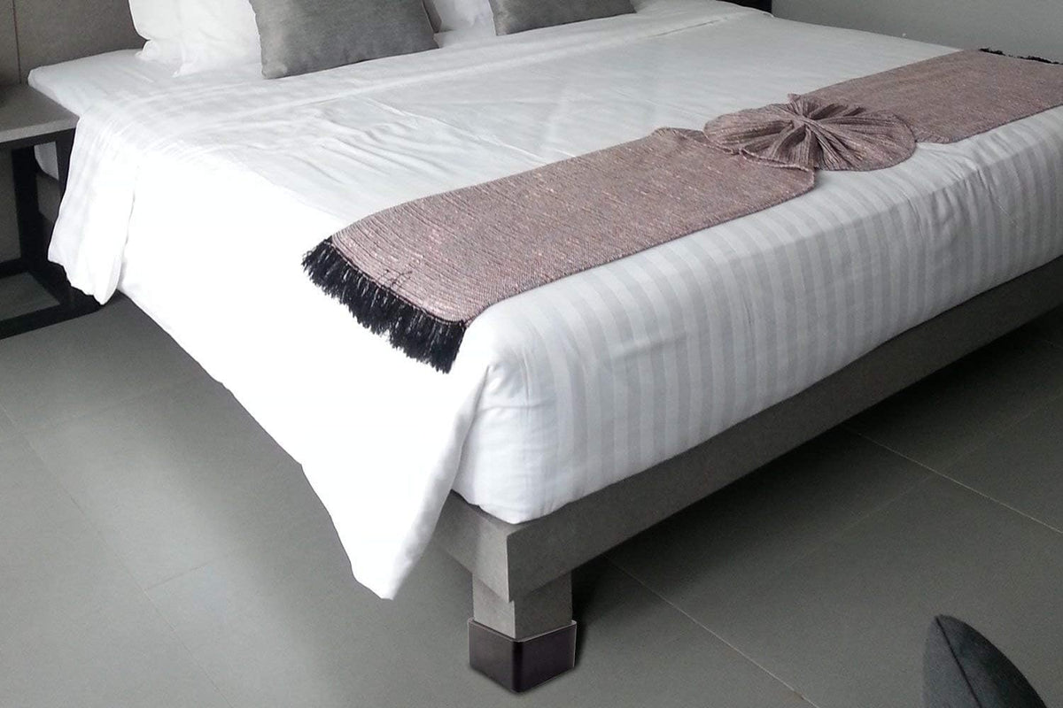 3 Inch Black Bed Risers Set of 4 Q31027