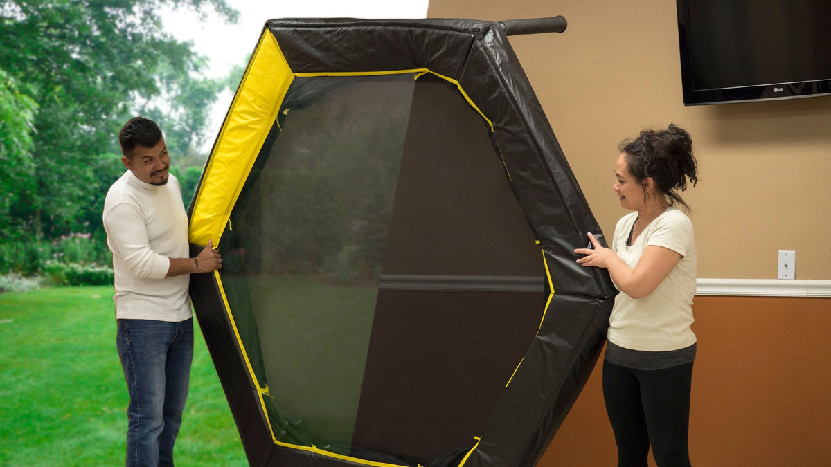 7.5-Foot Trampoline with Enclosure O24245