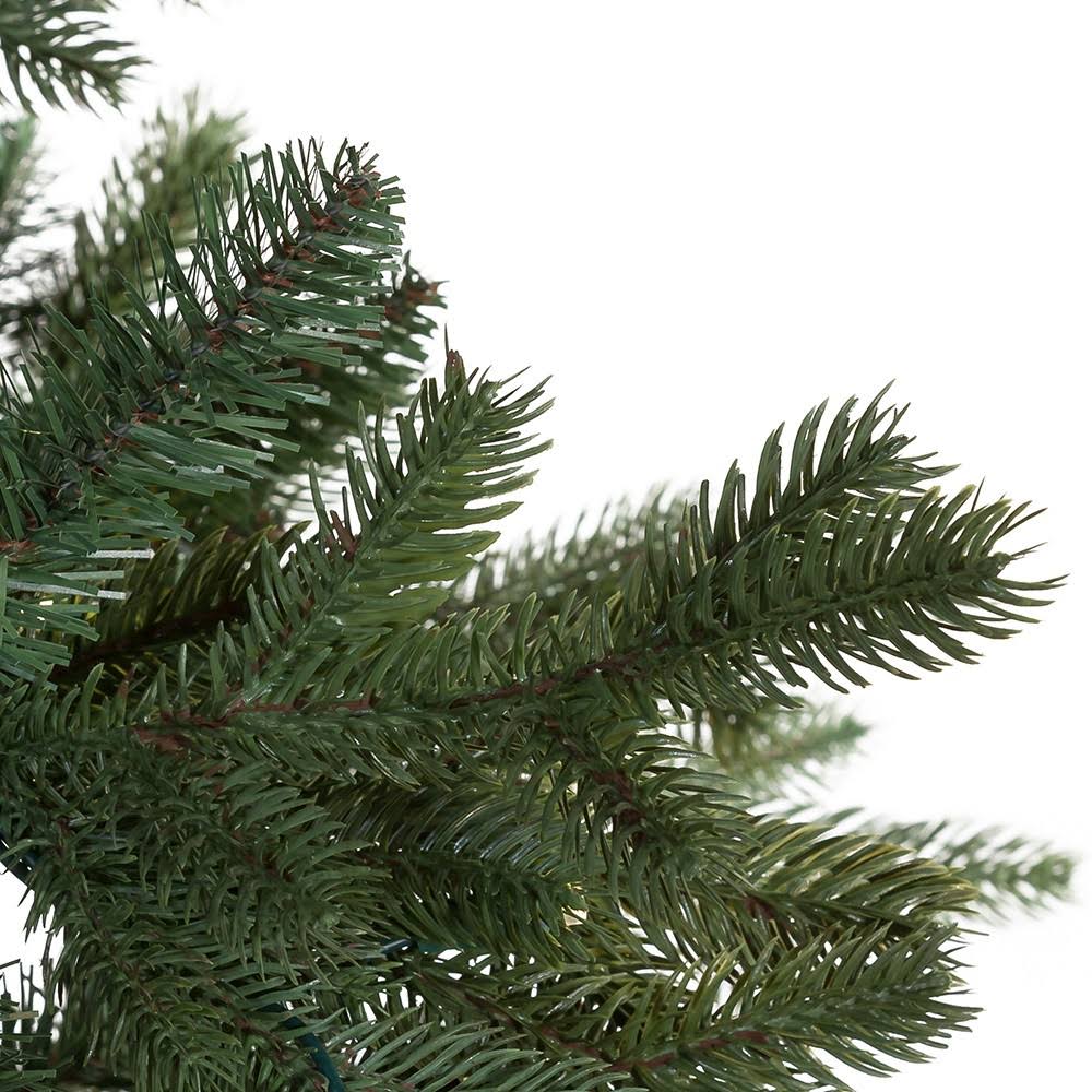 7ft LED Pre-Lit Green Tree Y930209