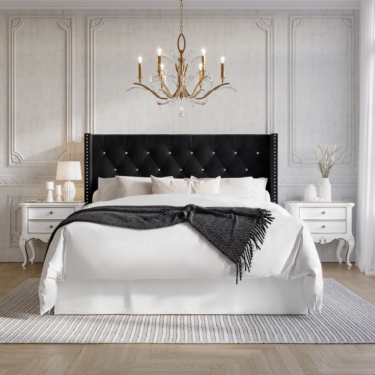 Black Velvet Upholstered Bed O532919