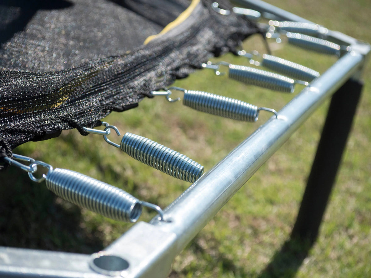 7.5-Foot Trampoline with Enclosure O24245